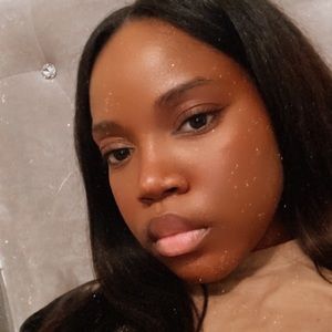 Meet your Posher, Myla